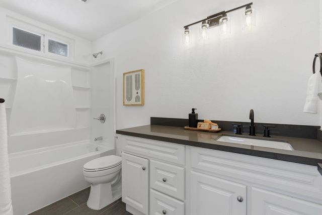 3178 Larchmont Ln, San Pablo, CA 94806