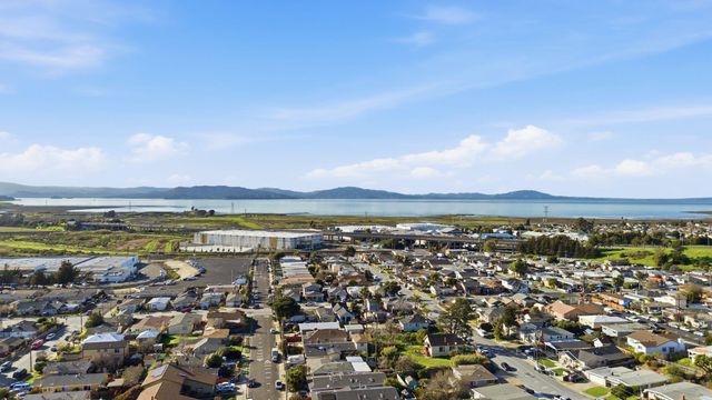 3178 Larchmont Ln, San Pablo, CA 94806