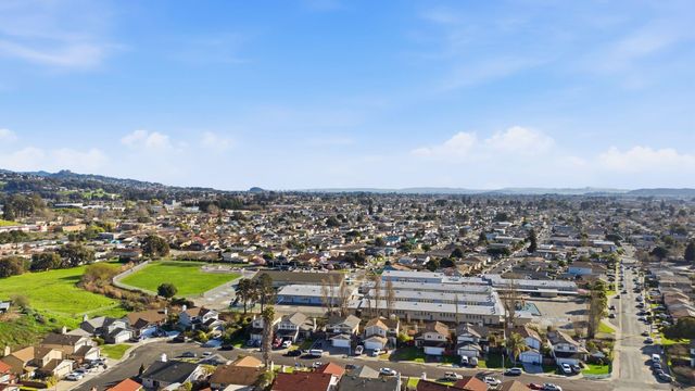 3178 Larchmont Ln, San Pablo, CA 94806