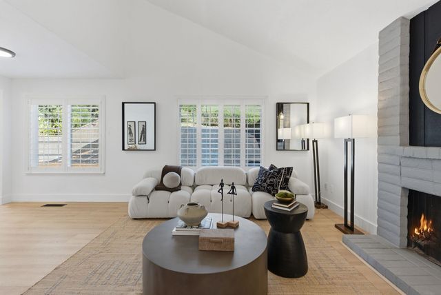 3178 Larchmont Ln, San Pablo, CA 94806