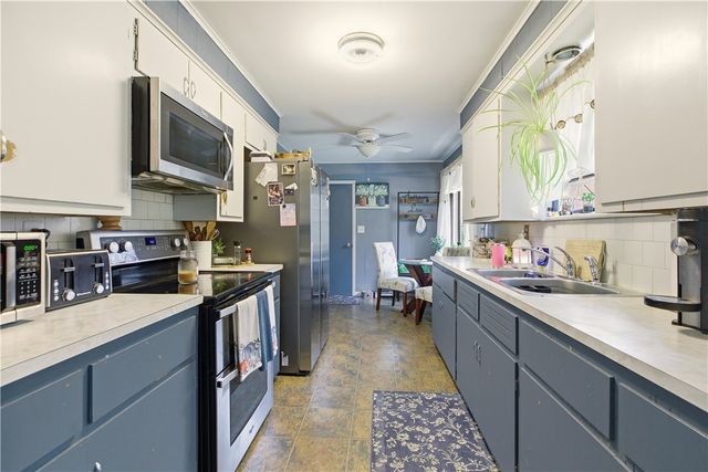 507 Stafford Road, Tiverton, RI 02878