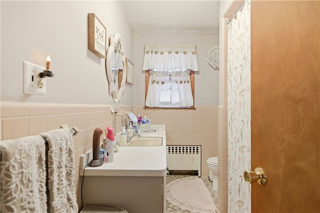 507 Stafford Road, Tiverton, RI 02878