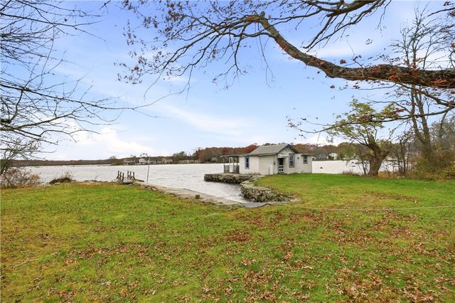 507 Stafford Road, Tiverton, RI 02878