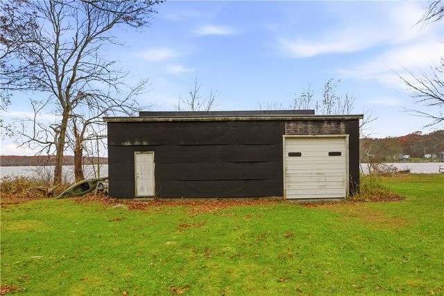 507 Stafford Road, Tiverton, RI 02878