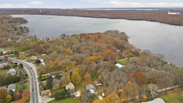 507 Stafford Road, Tiverton, RI 02878