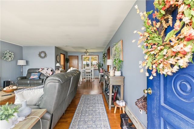 507 Stafford Road, Tiverton, RI 02878