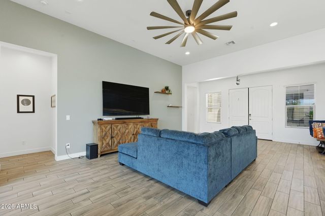 9916 E RETROGRADE Drive, Mesa, AZ 85212