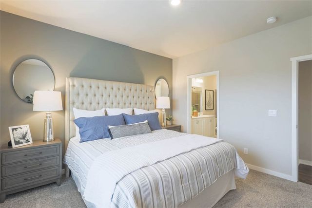 2609 Brook View Drive, Des Moines, IA 50317