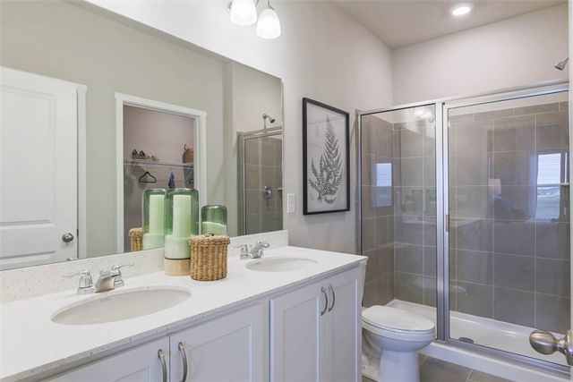 2609 Brook View Drive, Des Moines, IA 50317