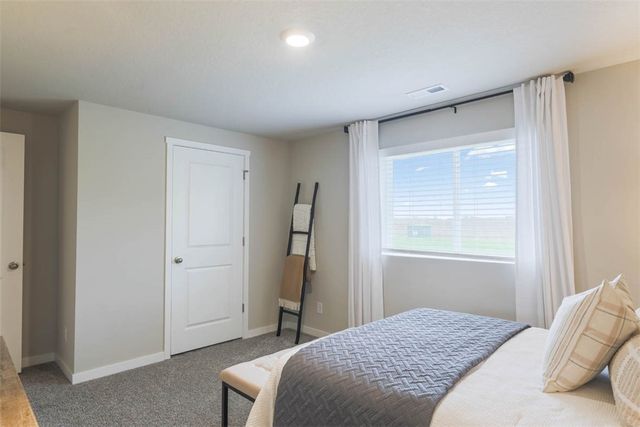 2609 Brook View Drive, Des Moines, IA 50317