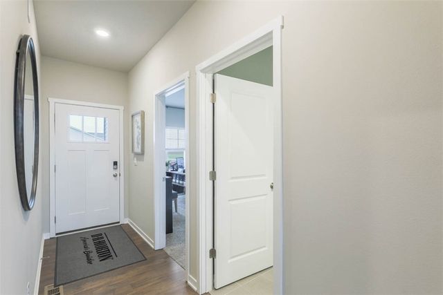 2609 Brook View Drive, Des Moines, IA 50317