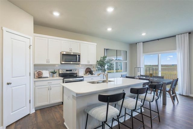 2609 Brook View Drive, Des Moines, IA 50317