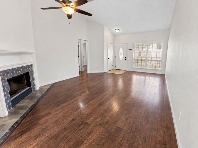 4609 Feathercrest Drive, Fort Worth, TX 76137
