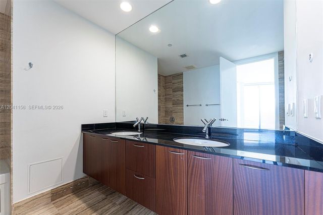 15901 Collins Ave 2805, Sunny Isles Beach, FL 33160