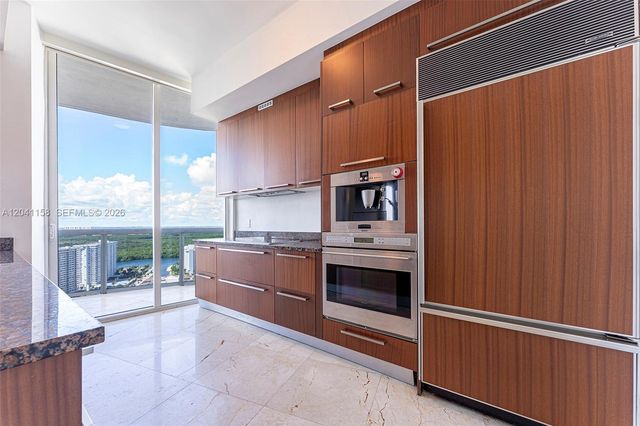 15901 Collins Ave 2805, Sunny Isles Beach, FL 33160