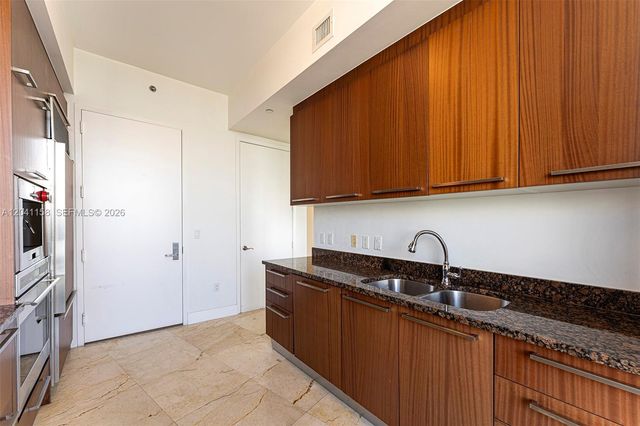 15901 Collins Ave 2805, Sunny Isles Beach, FL 33160