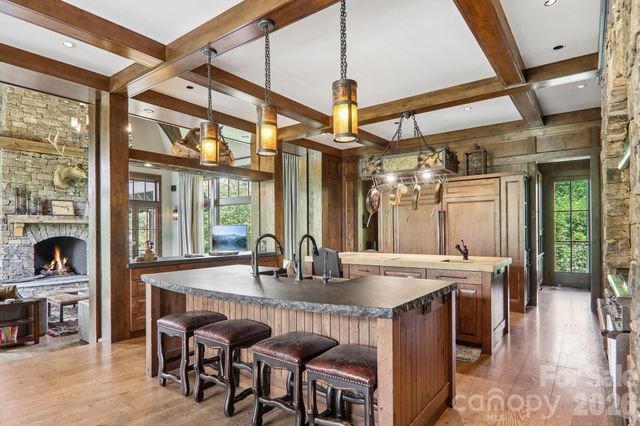 410 Lakewood Drive, Bryson City, NC 28713