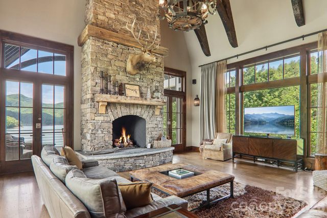 410 Lakewood Drive, Bryson City, NC 28713