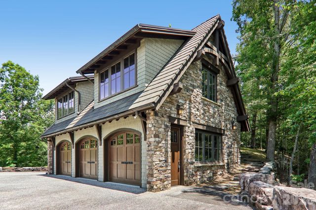 410 Lakewood Drive, Bryson City, NC 28713