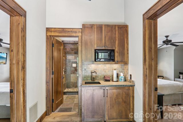 410 Lakewood Drive, Bryson City, NC 28713