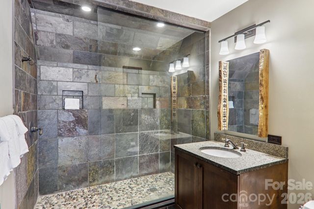 410 Lakewood Drive, Bryson City, NC 28713