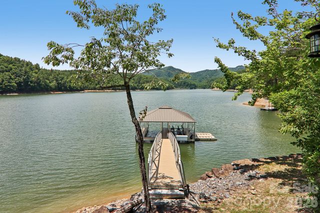 410 Lakewood Drive, Bryson City, NC 28713