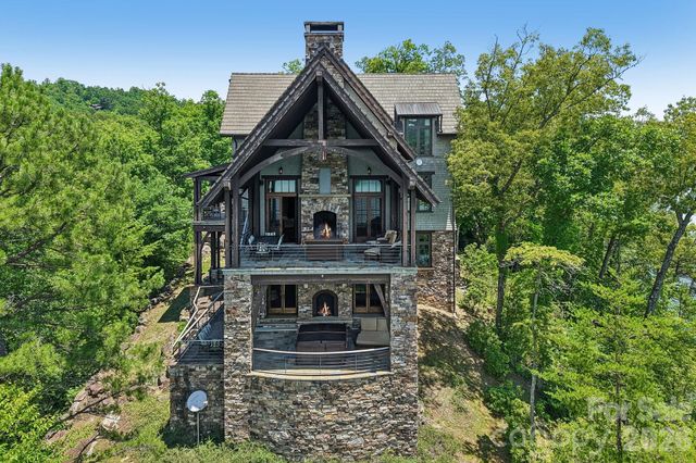 410 Lakewood Drive, Bryson City, NC 28713