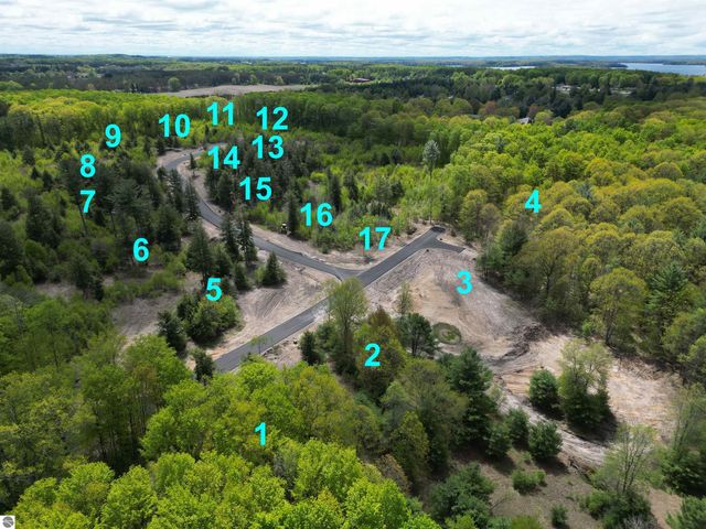 8824 Hemlock Hill Drive, Traverse City, MI 49685