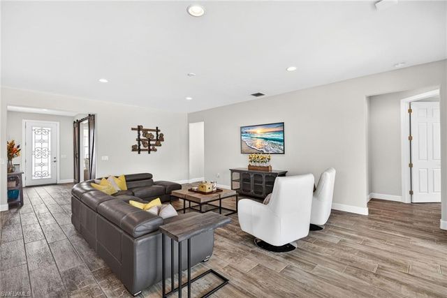 10582 Jackson Square DR, Estero, FL 33928