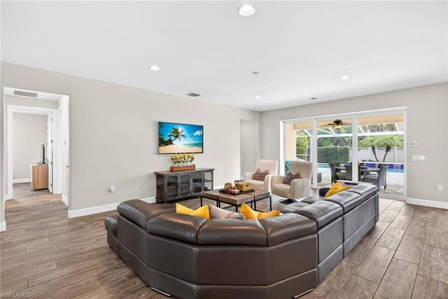 10582 Jackson Square DR, Estero, FL 33928