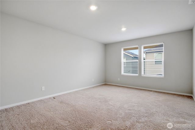 11002 Emmons Court E, Puyallup, WA 98374