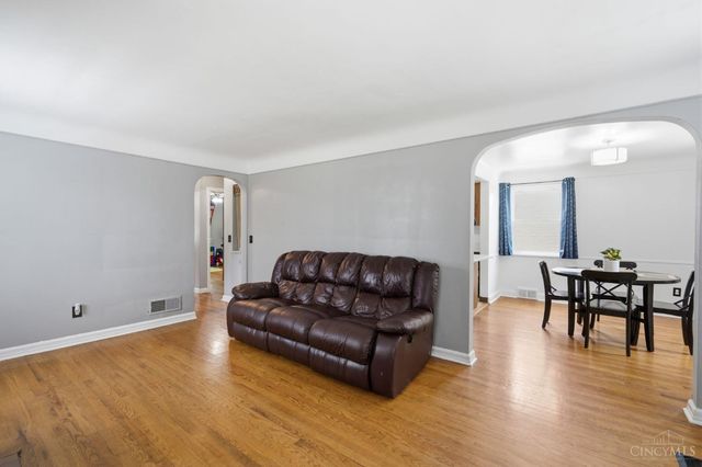 7149 Garden Road, Sycamore Twp, OH 45236