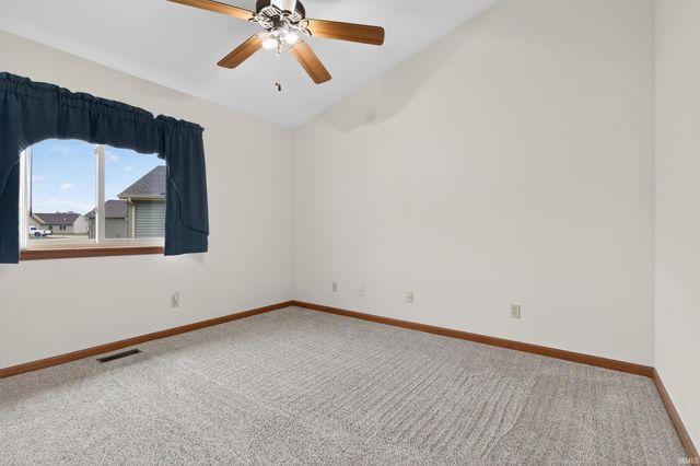 817 Katarina Court, Kendallville, IN 46755