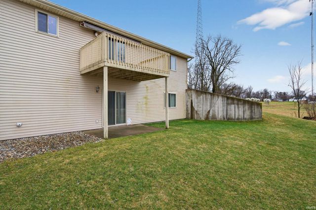 817 Katarina Court, Kendallville, IN 46755