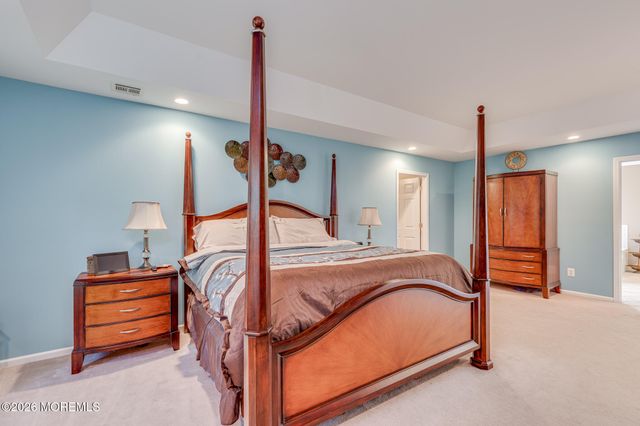 2 Dellaira Court, Wrightstown, NJ 08562