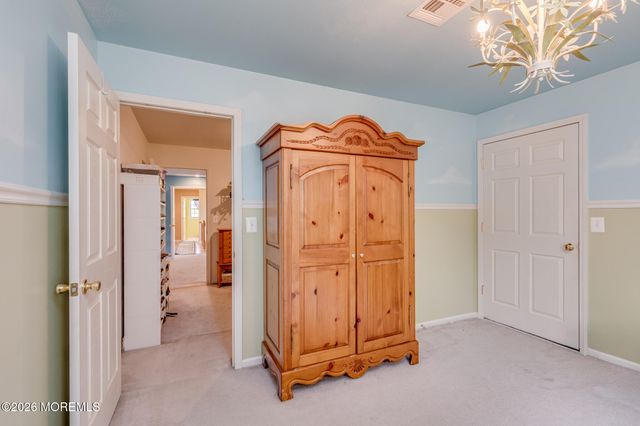2 Dellaira Court, Wrightstown, NJ 08562