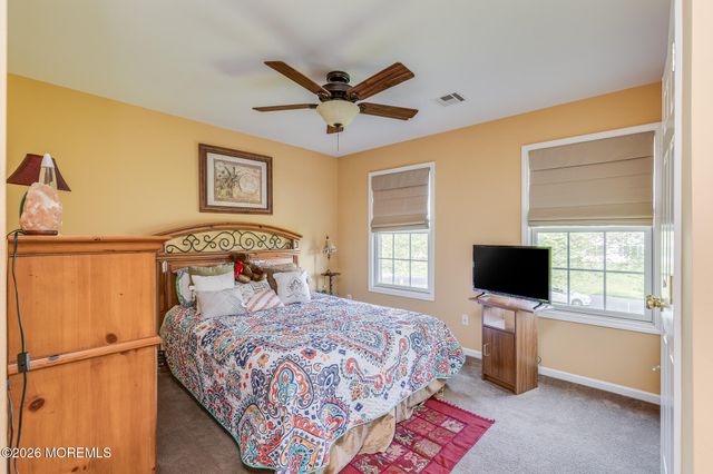 2 Dellaira Court, Wrightstown, NJ 08562