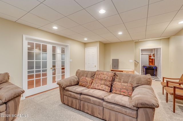 2 Dellaira Court, Wrightstown, NJ 08562