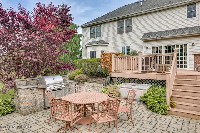 2 Dellaira Court, Wrightstown, NJ 08562