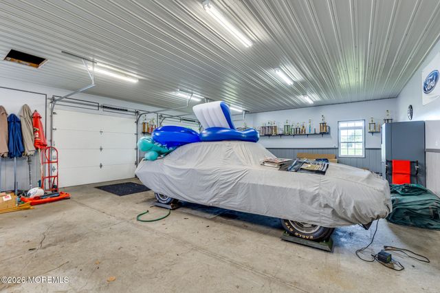 2 Dellaira Court, Wrightstown, NJ 08562