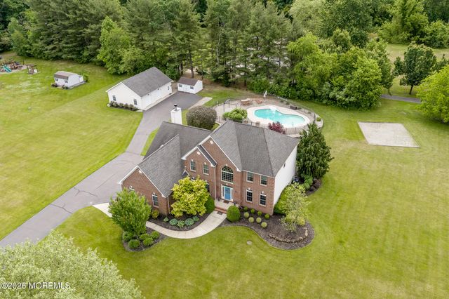 2 Dellaira Court, Wrightstown, NJ 08562