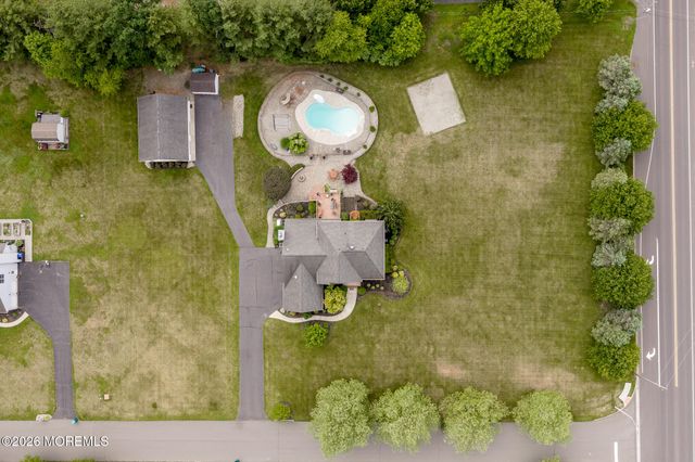 2 Dellaira Court, Wrightstown, NJ 08562