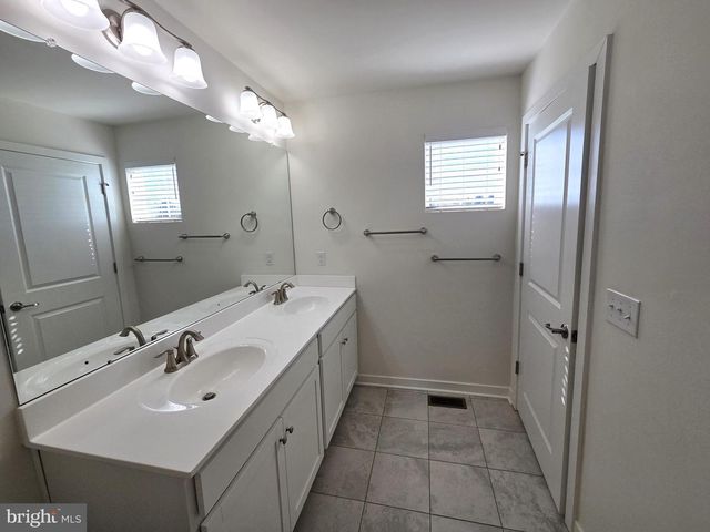 1928 BOULDER DR, Downingtown, PA 19335