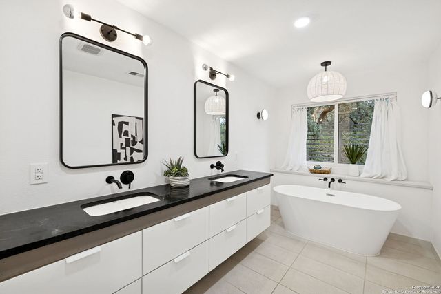 7435 Hummingbird Hill, San Antonio, TX 78255