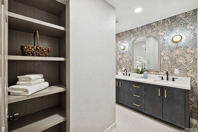 7435 Hummingbird Hill, San Antonio, TX 78255