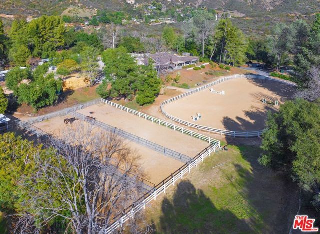 2121 Mckain Street, Calabasas, CA 91302