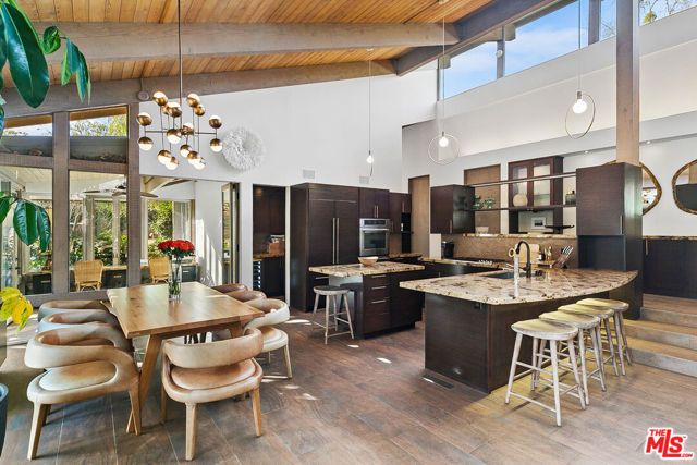 2121 Mckain Street, Calabasas, CA 91302