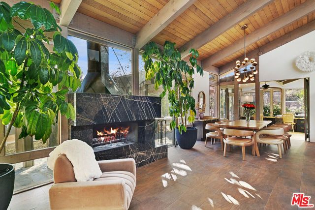 2121 Mckain Street, Calabasas, CA 91302