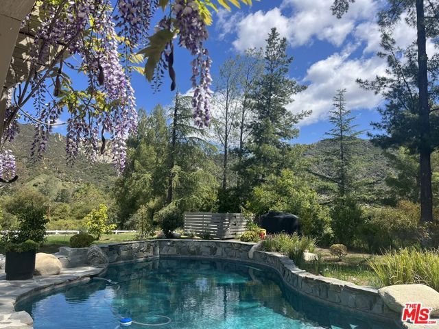 2121 Mckain Street, Calabasas, CA 91302