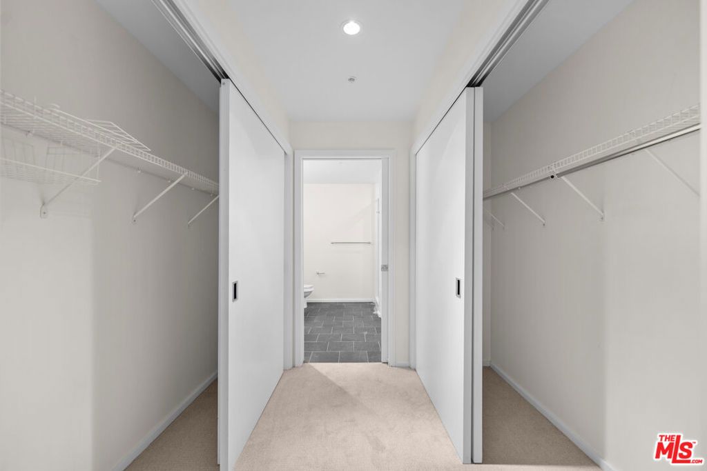 Image 37 of property listing at 1155 S Grand Avenue 419, Los Angeles, CA 90015